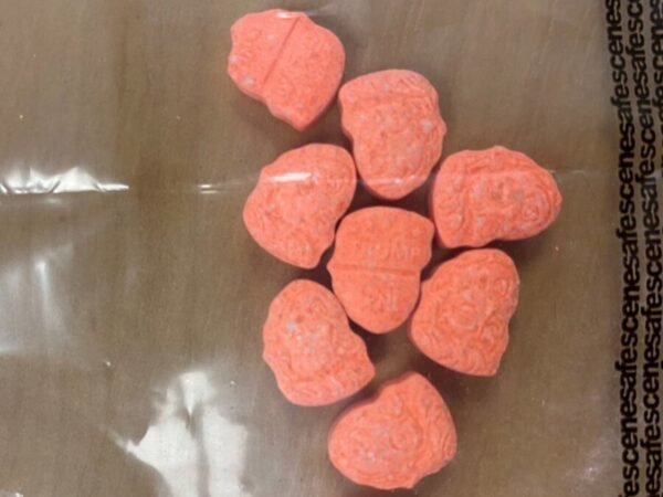 Orange-Trump-MDMA-900x675-1-600x450-1.jpg buy Trump MDMA pills 260mg online